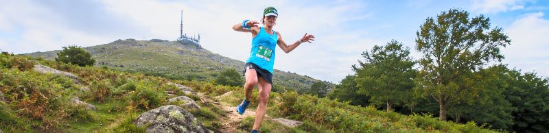 La descente de la Rhune en jupette par la championne basque Maud Combarieu